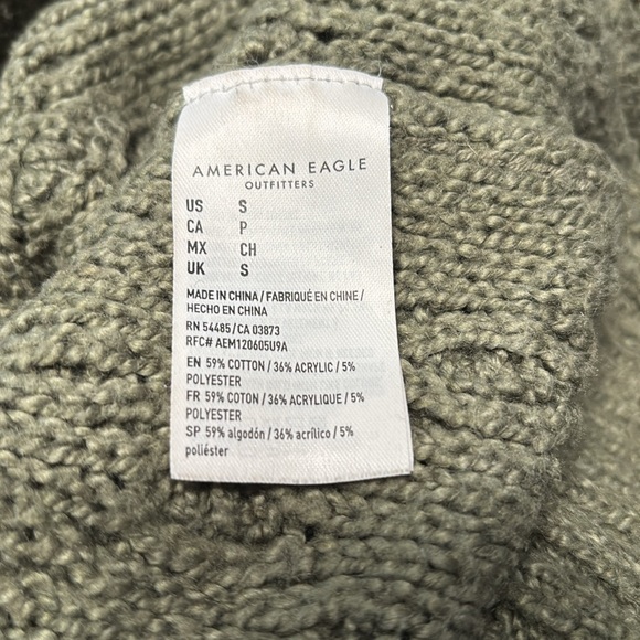 American Eagle Outfitters Green Sweater, size small - Picture 4 of 4